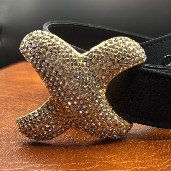 NWOT Via Condotti Leather Belt Starfish Rhinestone